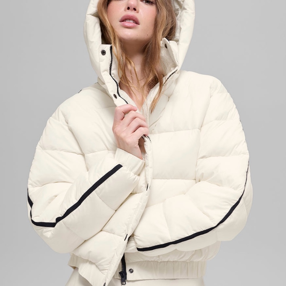 ALO Yoga Aspen Love Puffer Jacket with Black Accents